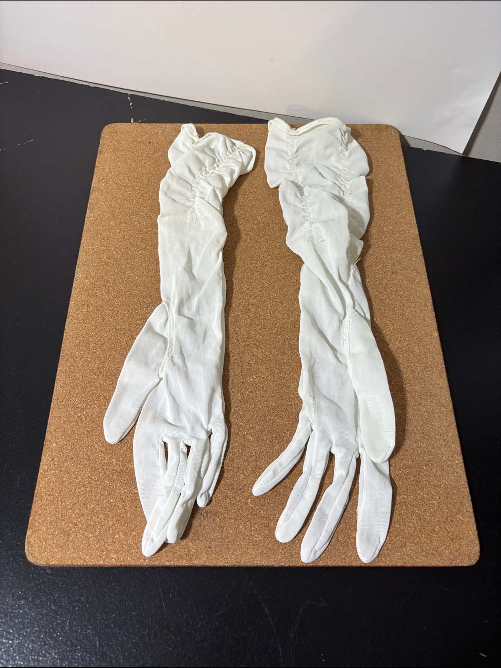 💐3/$15 Vintage Women’s White Long Dress Gloves - Unbranded